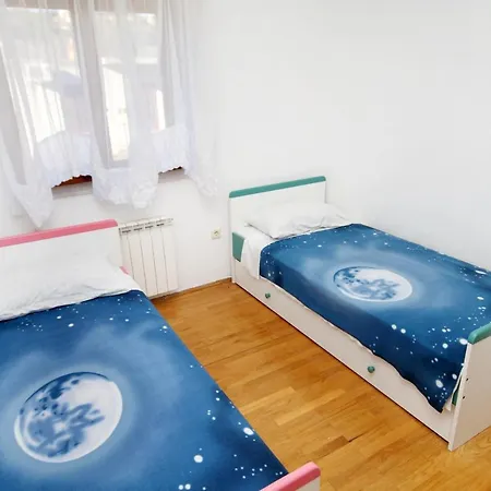Apartamento With A Parking Space Vinisce, Trogir - 5978